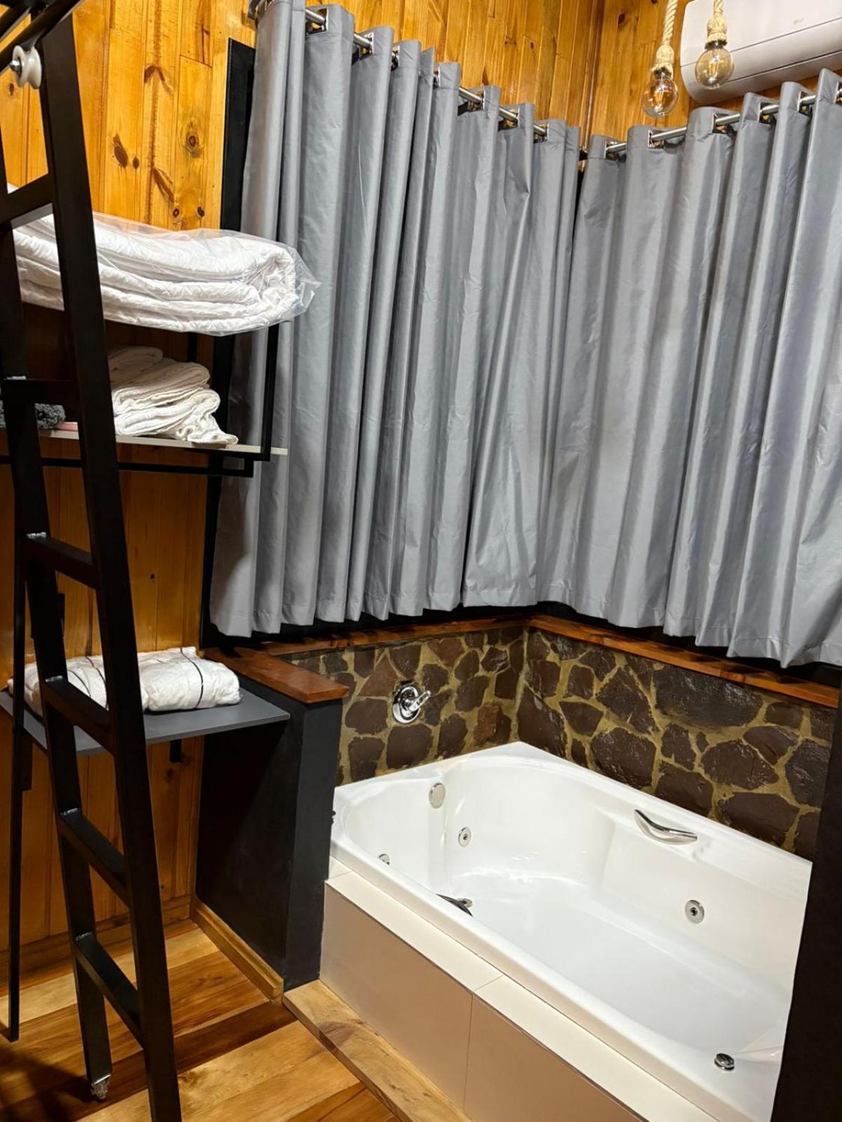 Hospedaria Cambara Cambará